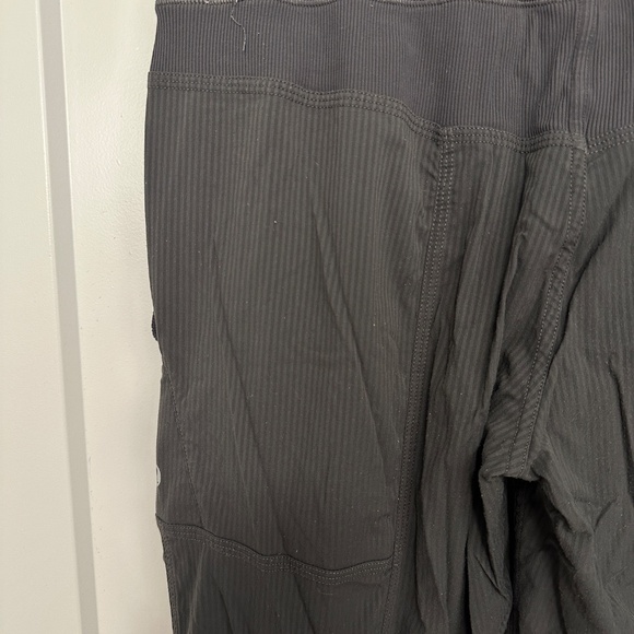 Lululemon Dance Studio Pant, Grey, Size 4 - Picture 6 of 8